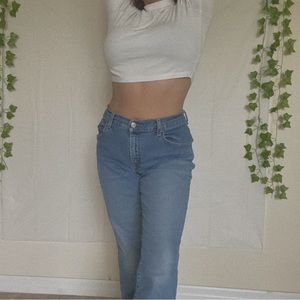 LEVI’S VINTAGE relaxed bootcut mom jeans!